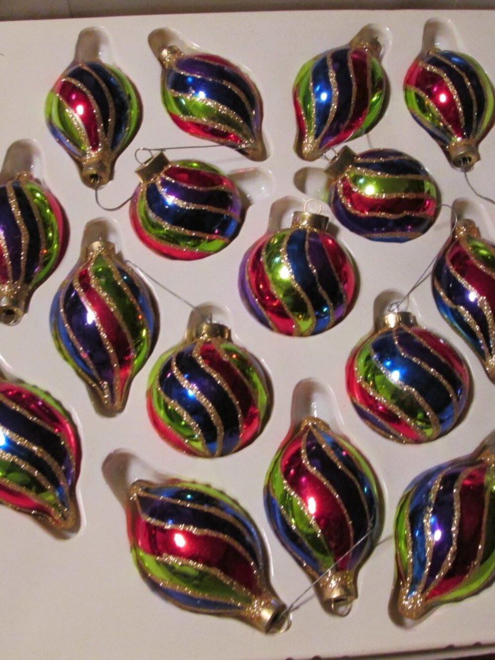 vtg 90s Dayton Hudson lot of 18 blown glass glitter teardrop round ornaments - Picture 10 of 11